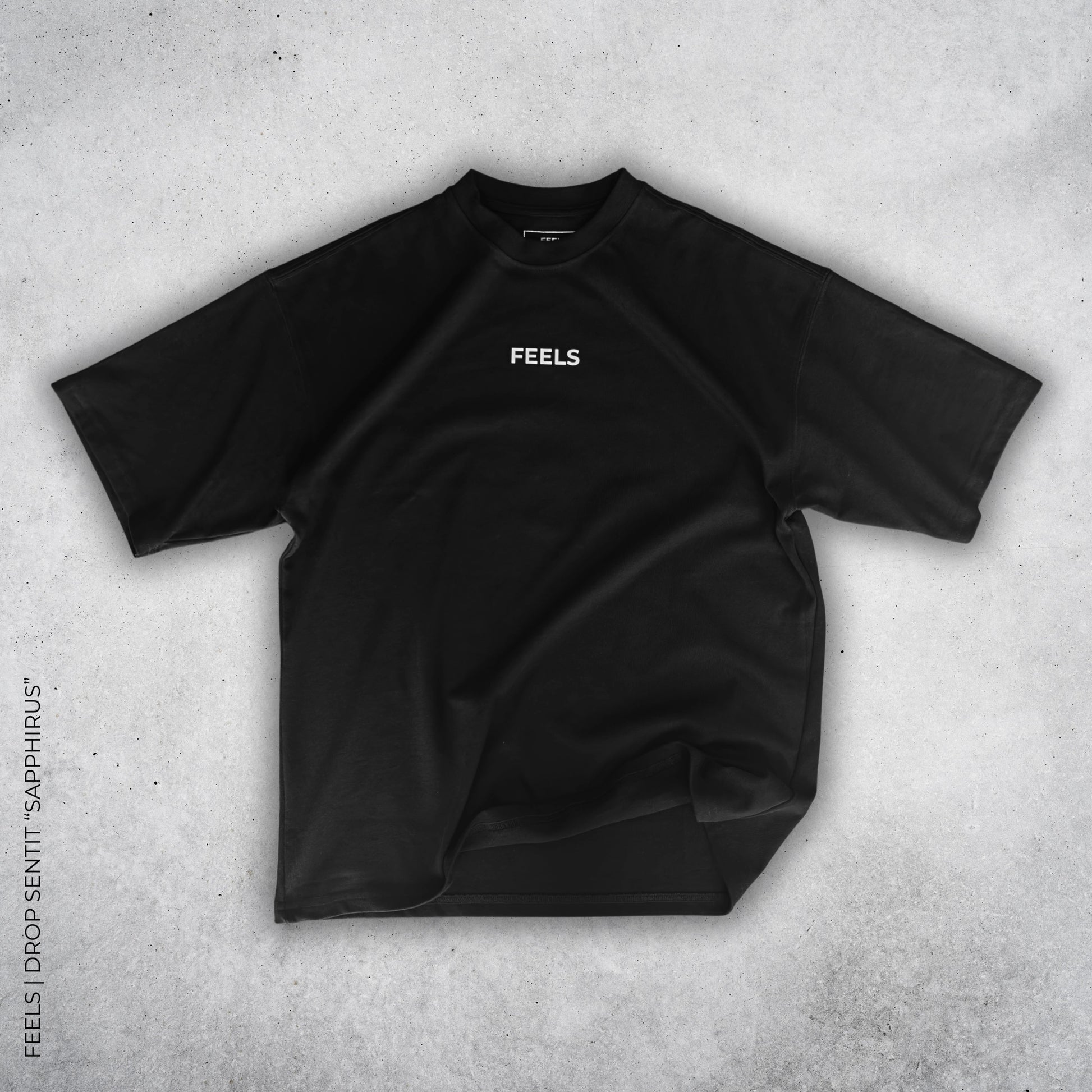 Polera oversize negra Sapphirus 280 GSM frontal - Feels Chile